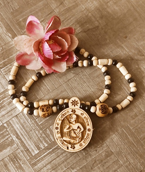 Haridas1-1 Deity Name Shri Haridasji Material Tulsi Mala Length 20 InchesShri Haridas Tulsi Mala – Buy Online Store